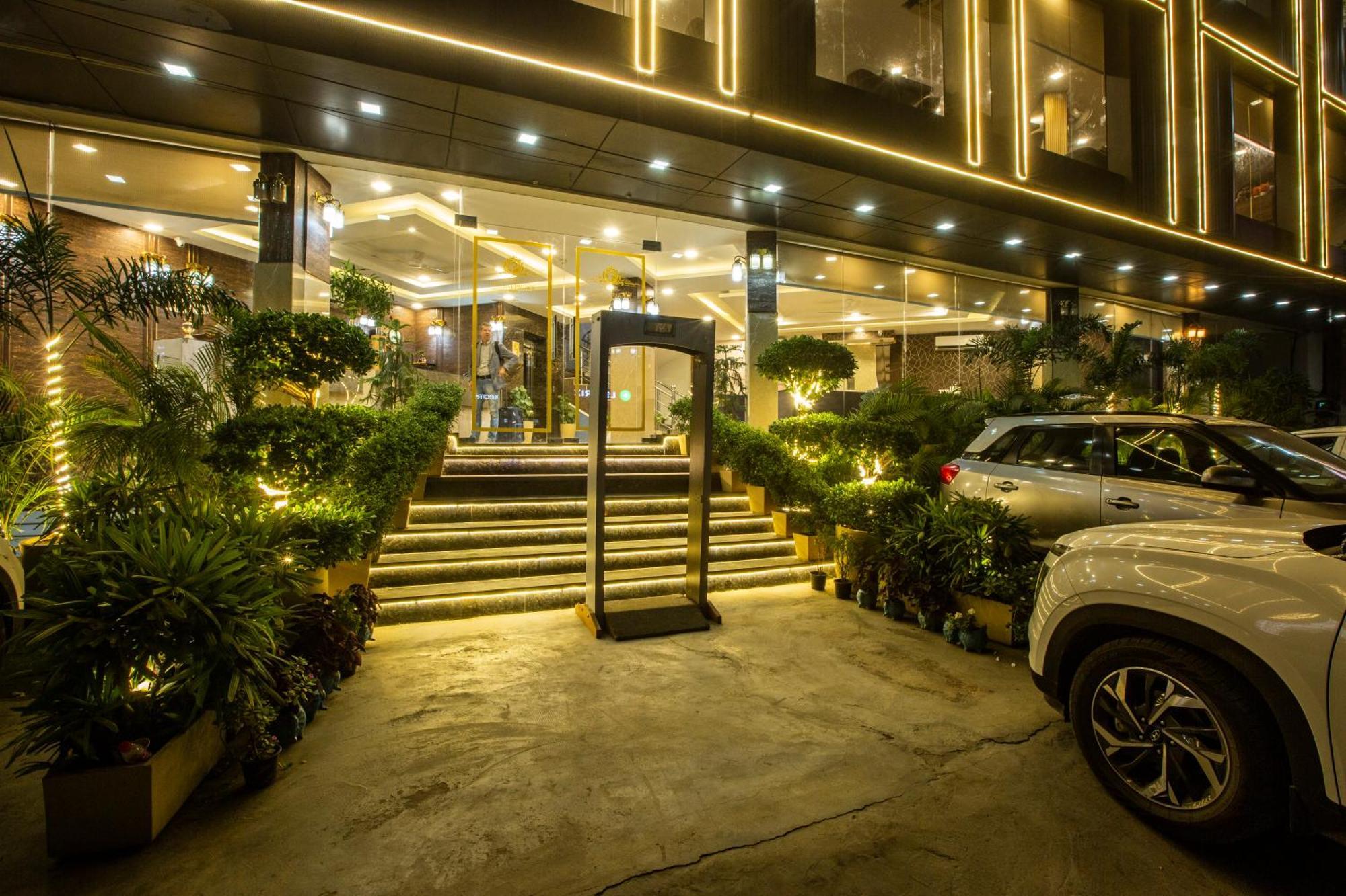 Hotel Prithvi-Raj Near Delhi Airport Nuova Delhi Esterno foto