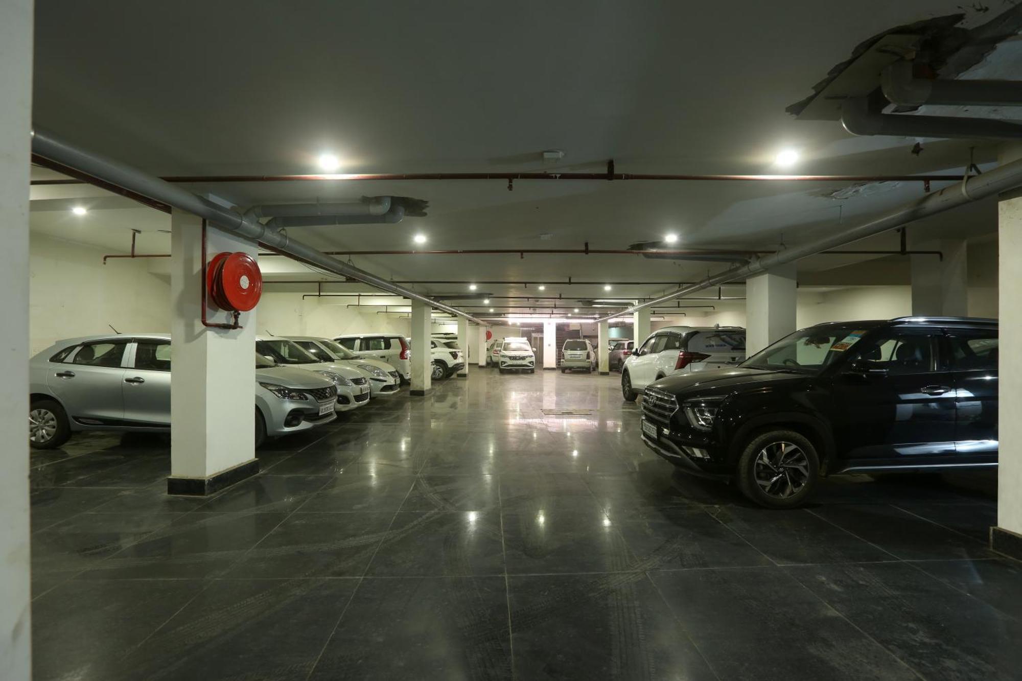 Hotel Prithvi-Raj Near Delhi Airport Nuova Delhi Esterno foto