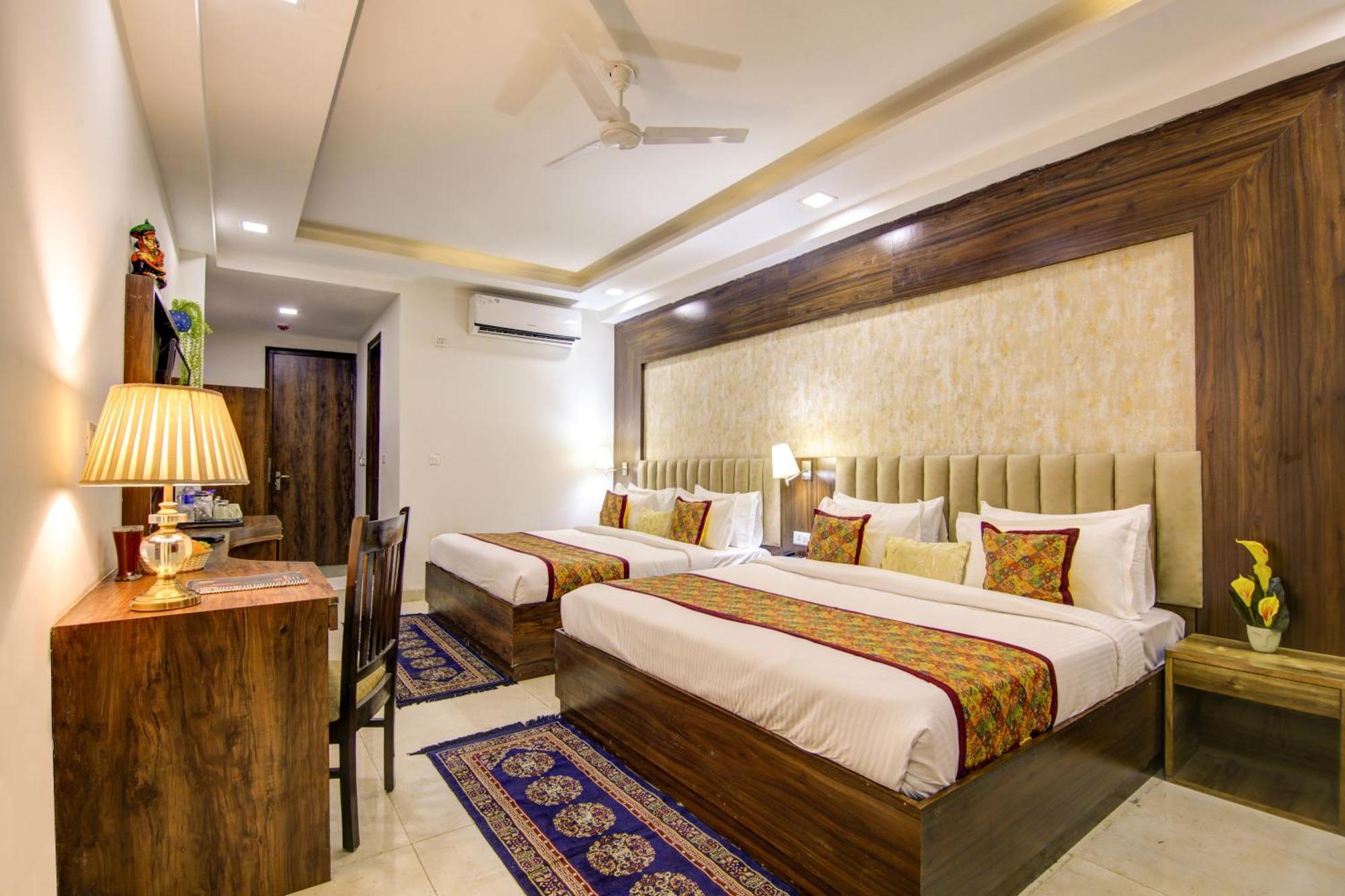 Hotel Prithvi-Raj Near Delhi Airport Nuova Delhi Esterno foto
