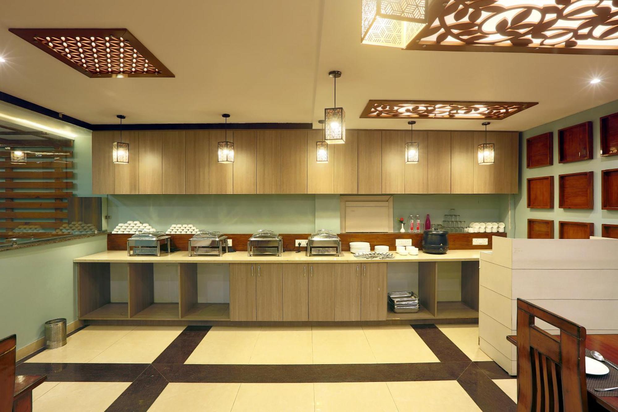 Hotel Prithvi-Raj Near Delhi Airport Nuova Delhi Esterno foto